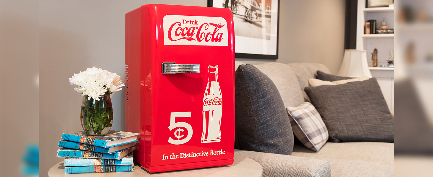 Coca-Cola IA 冷蔵庫 Coca-Cola 18 Can Retro Mini Fridge, 12V DC 110V AC Cooler, 5.4L