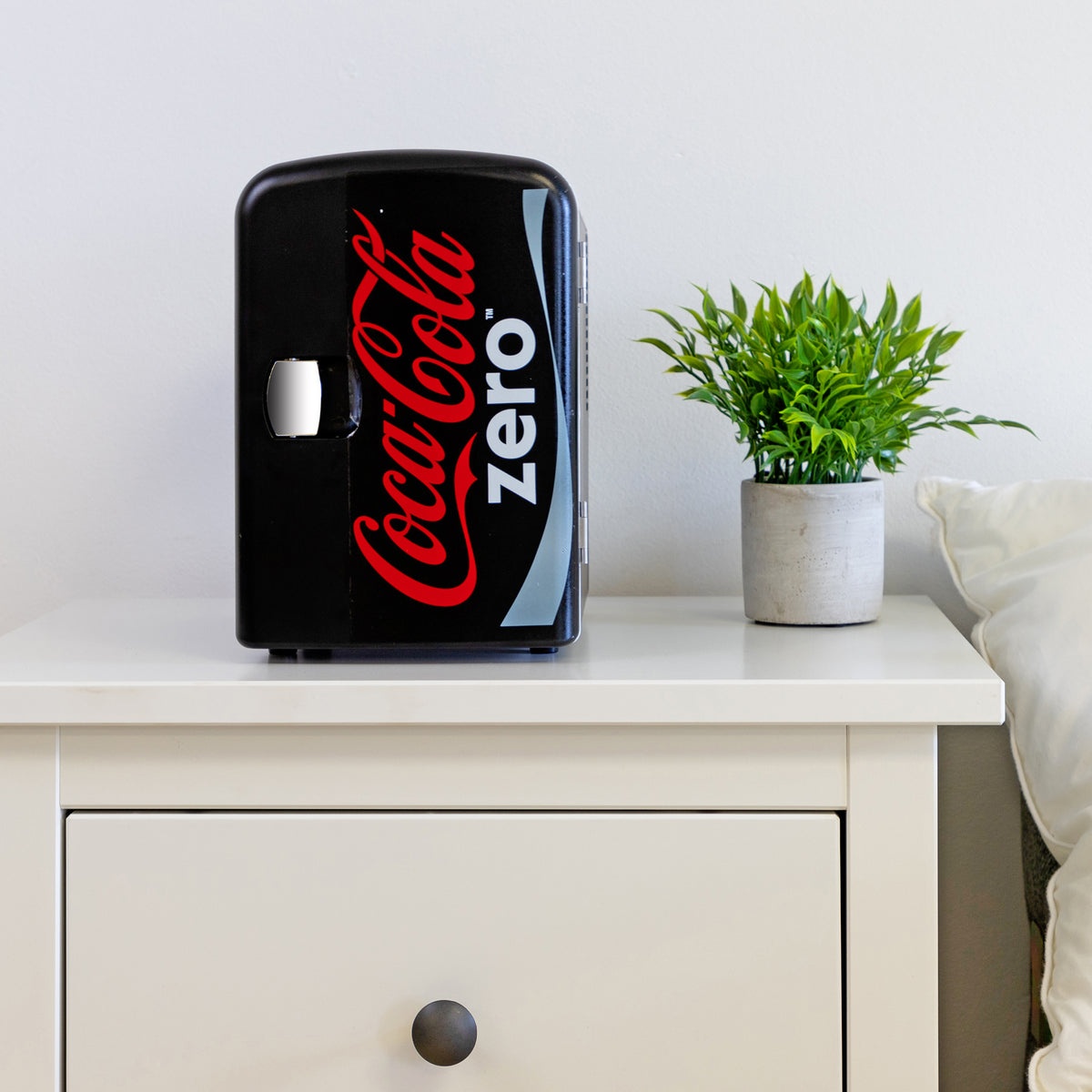 koolatron coca cola mini fridge