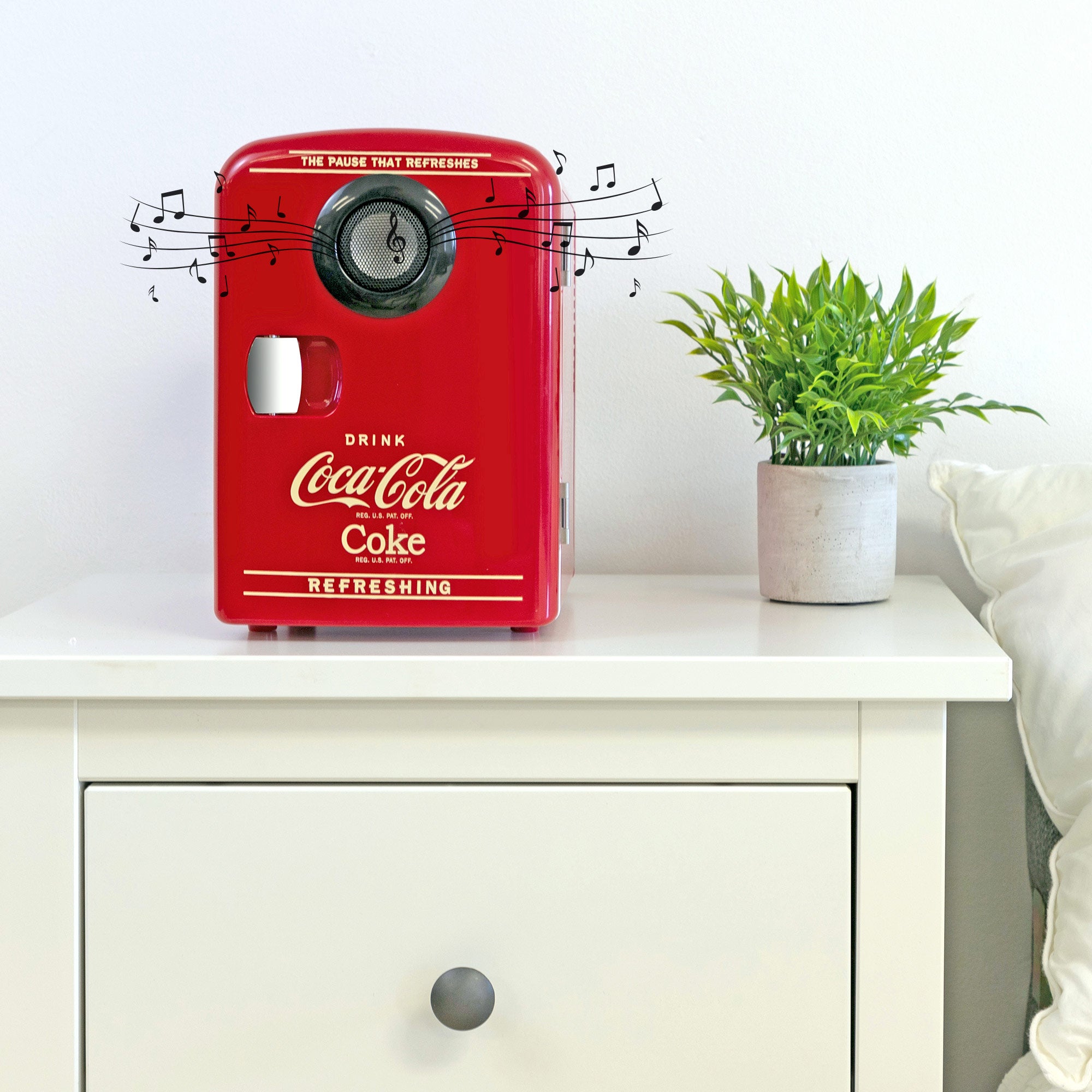 Coca Cola 4L Mini Fridge/Warmer | Built-In Bluetooth Speaker
